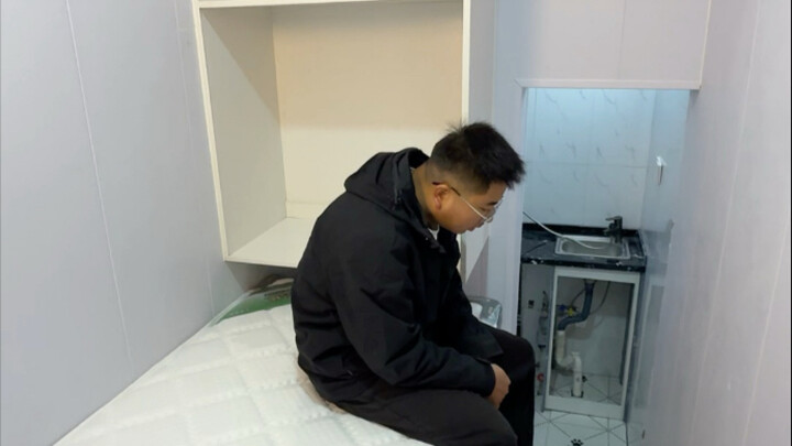 Seumur hidup ini baru pertama kali tinggal di rumah sebaru ini, masih mau pilih-pilih apa lagi?