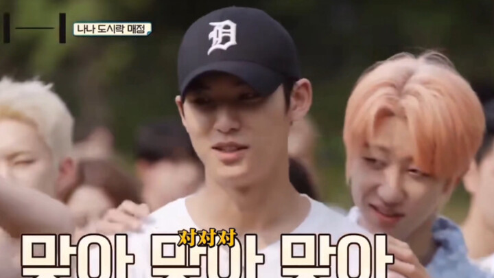 7 tahun berlalu, aku masih suka jadi si katak kecil yang memeluk bahu anjing peliharaan (●--●)