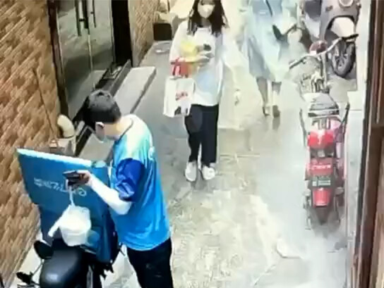 ฉันสงสัยทุกคน แต่กลับไม่สงสัยคุณเลย… ช่างน่าผิดหวังจริงๆ
