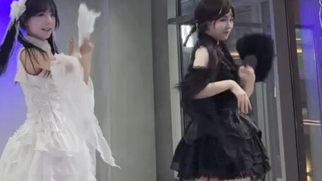 She looks so pretty when she swings the fan on the strings [Mirror version dance applicable]