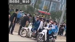 lỡ to mồm hết giờ ra cổng trường gặp và cái kết