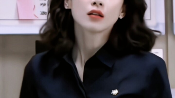 The workplace outfits of the Korean drama heroine from ten years ago still don’t look dated today—ev