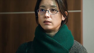 A super beautiful and capable mother who outsmarts North Korean agents! I really love it!