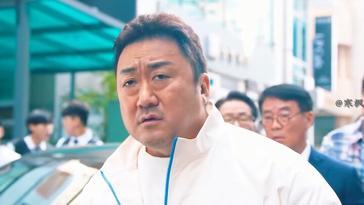 Dưới nắm đấm của Ma Dong-seok, hầu như ai cũng ngã gục ngủ ngay lập tức.