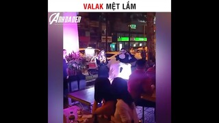 Valak Mệt Lắm