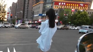 A heart-warming moment during Chinese Valentine's Day: Experience the romance of wind and freedom on