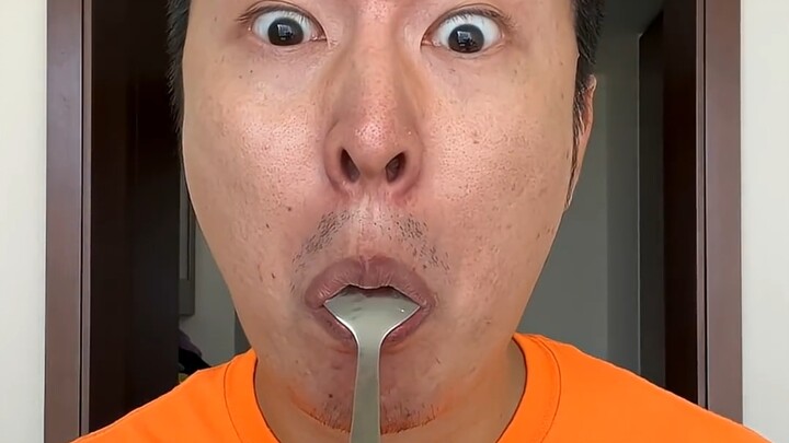 Sagawa Ai quẩy hết mình.