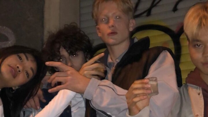 Lực nam chính của anh ấy làm tôi chết ngay lập tức!