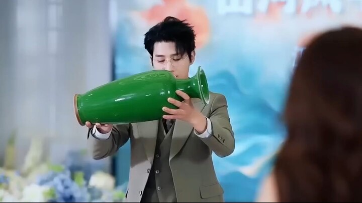 กรรมกรหนุ่มได้แว่นวิเศษ! เปิดระบบประเมินราคาสุดโกง พลิกชีวิตเป็นราชาสมบัติเทพ!!_