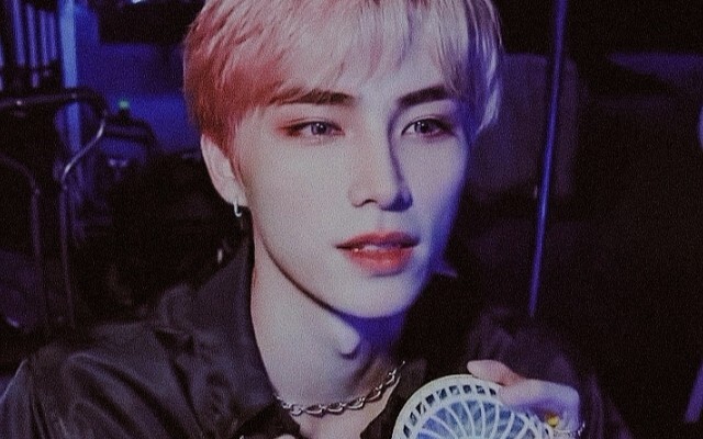 Xiao Jun’s dinosaur-like facial features are just stunning—this guy really knows how to kill it!!