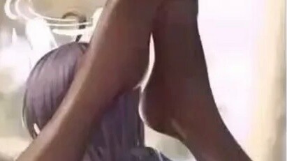 [ภาพแขวนท้าสวรรค์ 5] พี่สาวคนดีที่ช่วยน้องชายคั้นน้ำส้ม (แทน)