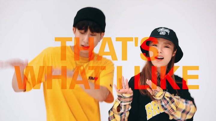 Panimu Hwasa’s solo debut: Proof—Hwasa sings Bruno Mars’ “That’s What I Like” so beautifully.