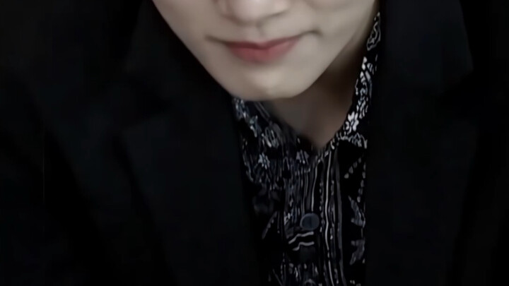 【Yin Jinghan】“Mulai sekarang, setiap kali kamu mengambil pistol, kamu akan selalu memikirkan aku ter