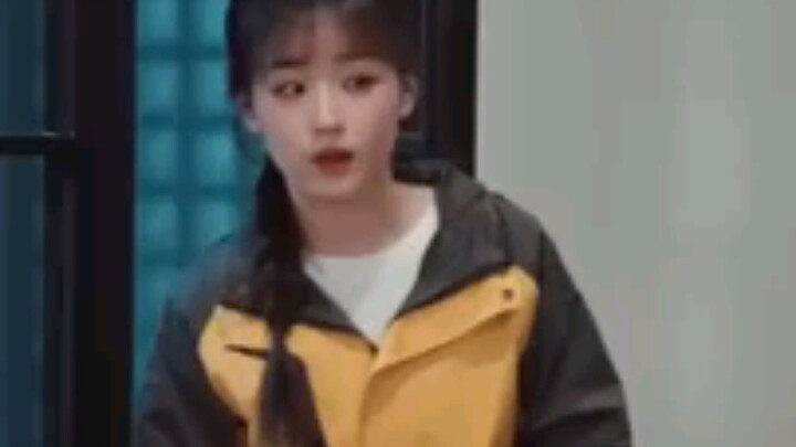 2.  18yo delivery girl pregnant out of wedlock Baby’s father is a billionaire CEO!