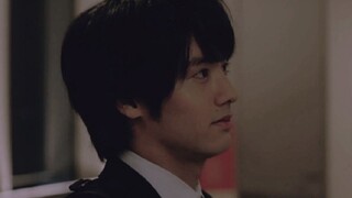 [30-year-old virgin] The little cutie chased out and invited him to dinner, and the moment he was ca