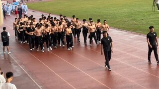 “招生办的阴谋，我们四川也有，走上体育课了 #校园生活 #男高中生 #记录校园生活”