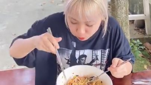 Cách làm Mì trộn “Hải Sản” sốt Sa tế Sò Điệp _ Tiểu Màn Thầu