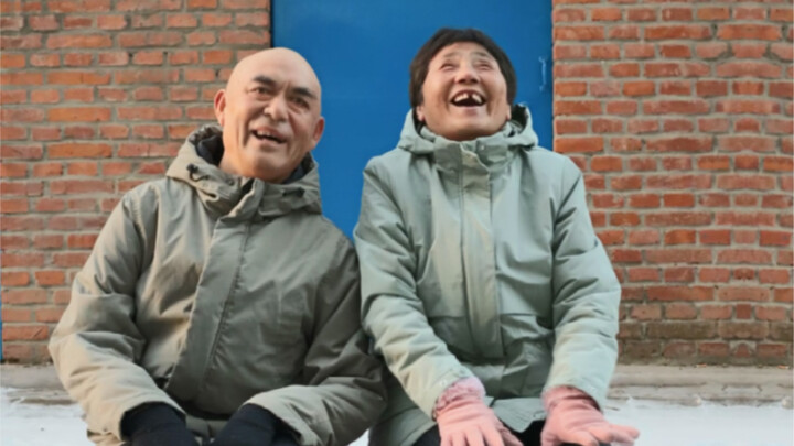 Ngày tuyết rơi chính là thời điểm hoàn hảo để chụp ảnh cho ông bà.