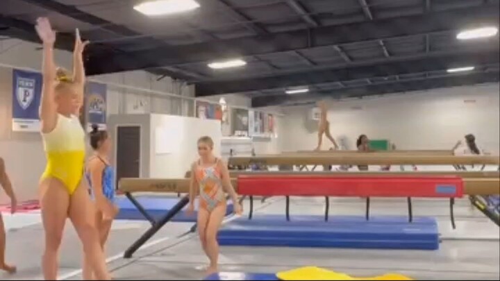 Gymnastics klipp 39