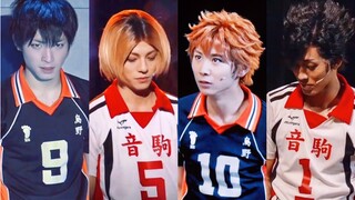 Volleyball Boy/Line Dance Little Volleyball เป็นเรื่องราวเกี่ยวกับคำสัญญา และ Line Dance เป็นเรื่องเ