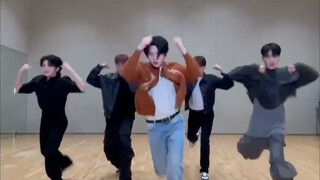 Tantangan tarian lagu baru Tang, dua pasang cp semuanya ada di sini siapa yang paham hahaha!!! Menan