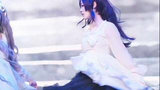 Anda mungkin telah melihat panggung cross-dressing yang mengancam jiwa mfy langsung ditembak