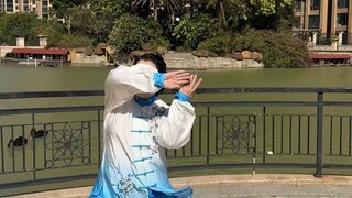 我的婆婆是一个很有生命力、充满力量的温暖女性。