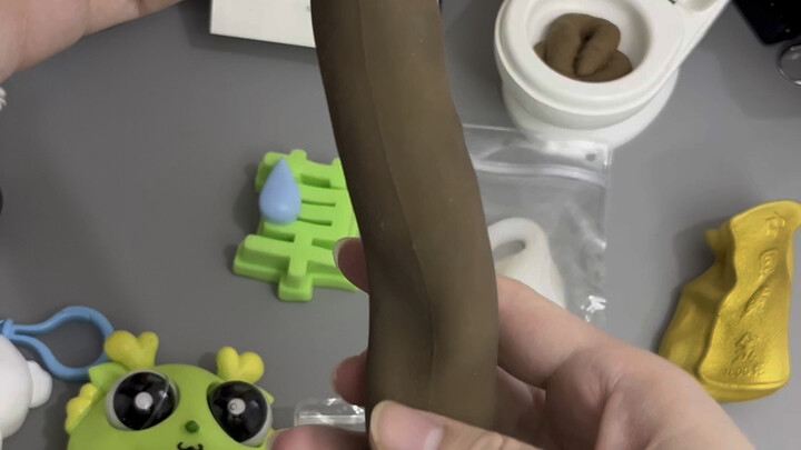 Mari saya tunjukkan kepada kalian genggaman unik saya