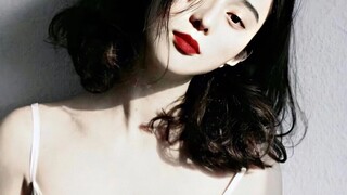 اكتشفت لاحقًا أن العديد من الأشخاص تجاهلوا مهاراتها التمثيلية بسبب جمالها.