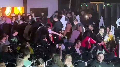 Momen Team Evos Naik Ke Arena Pertandingan Mlbb