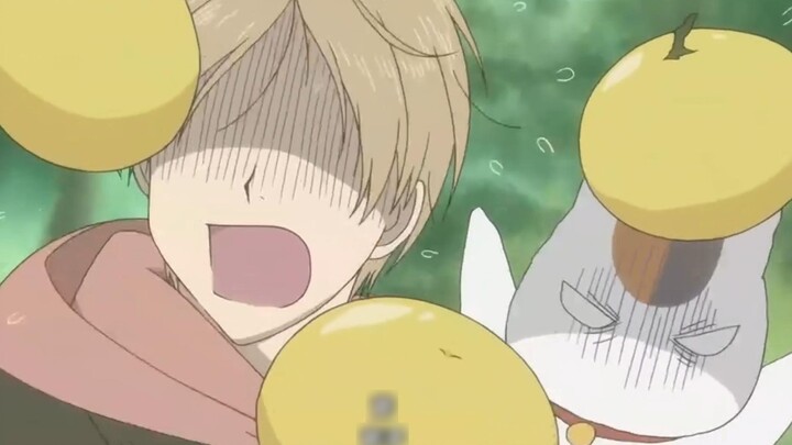 The two were suddenly attacked by a monster with an axe, and their reactions made me laugh!
