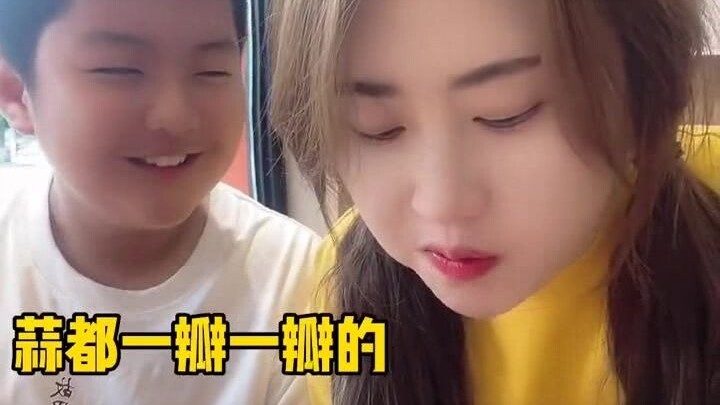 Nhanh lên, ai đó mang em trai tôi đi đi, nhanh lên nào~~~~~~