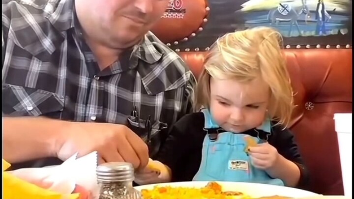 Cute kid: Take it! Squeeze!