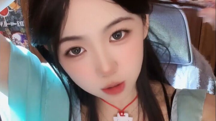 Cerita Kultivasi Orang Biasa: Song Yu Sedang Live… Seberapa Mirip Cosplay Song Yu? 【Cerita Kultivasi