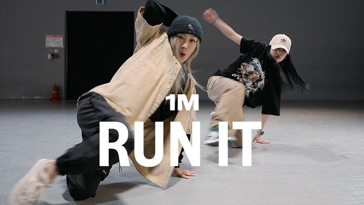 【1M】Amy Park X Yeji Kim membuat koreografi untuk "Run It"