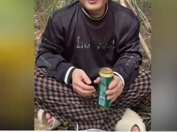 Petualangan bertahan hidup di alam liar yang lucu