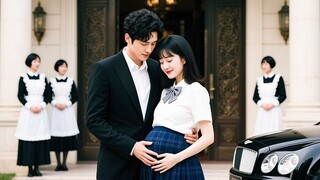Gadis polos yang mabuk tidur dengan paman CEO, hamil, dia menikahinya dan memanjakannya!