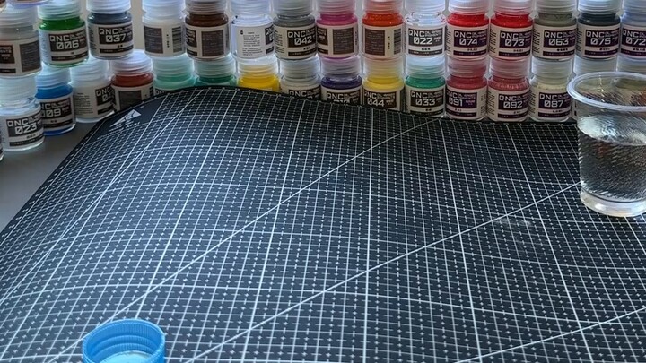 After two years, the introduction of the regular color of the oil-based pigment series "Blue Bird Ri