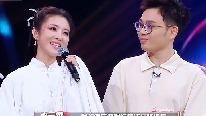 Teacher Li is still such a captivating storyteller, and Teacher Yang can’t hide the admiration in he