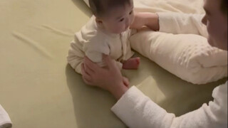 六个月宝宝学坐