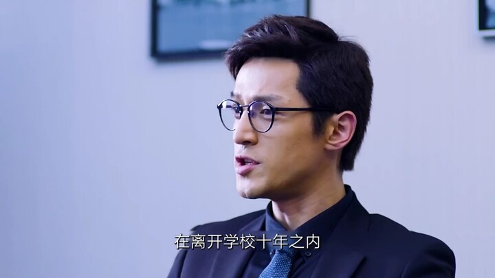 Mengejutkan banget! Kalau ketahuan, pasti bakal canggung banget.