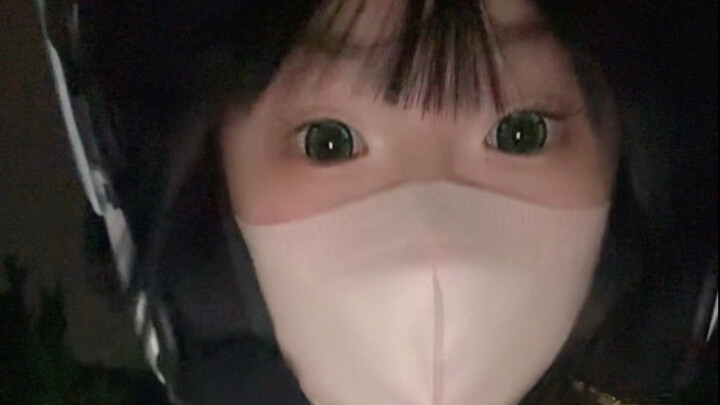 Chào mừng đến với một ngày của Trần Nghệ Huyền!