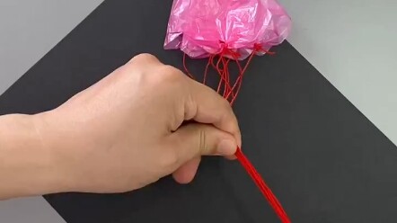 Làm một chiếc dù nhảy thú vị