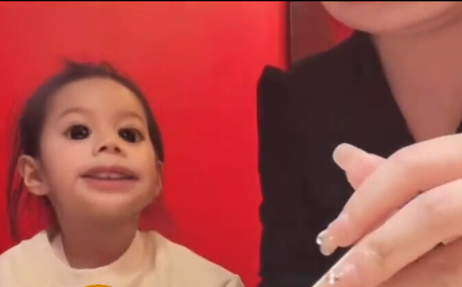 ลูกเป็นคนเข้าสังคมเก่ง แม่กลับขี้กลัว