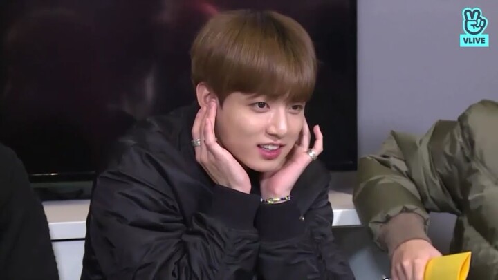 BTS (방탄 소년단) Ini Dia yang bikin Member lain Tertawa.