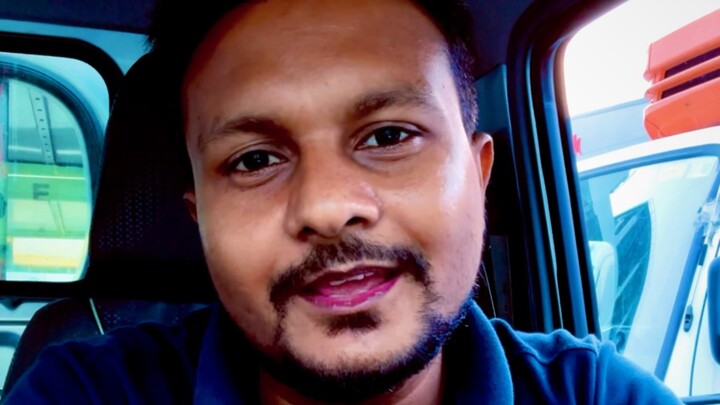 বাজারের সব দোকান বন্ধ করে ধর্মঘট!