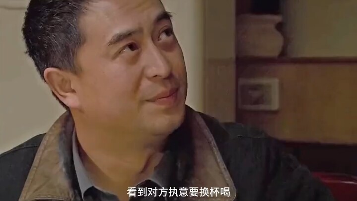 One table of food, two kinds of liquor