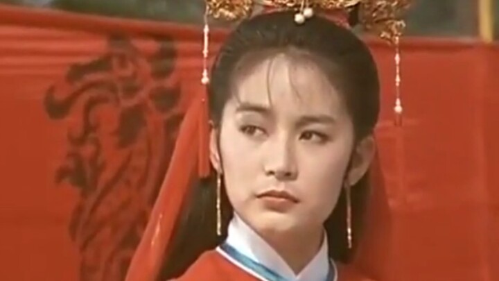 血色罗裙映刀光，一眼万年的武侠绝色