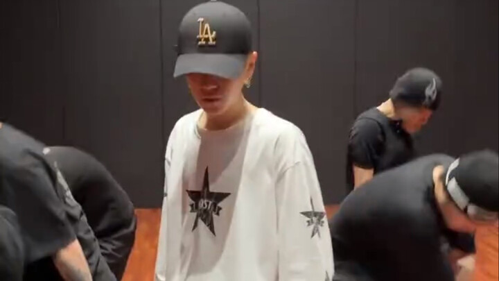 BOYNEXTDOOR RIWOO AAA panggung versi ruang latihan Dance Break!