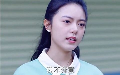 Girl deliberately tries to annoy her ex by immediately finding a new boyfriend.